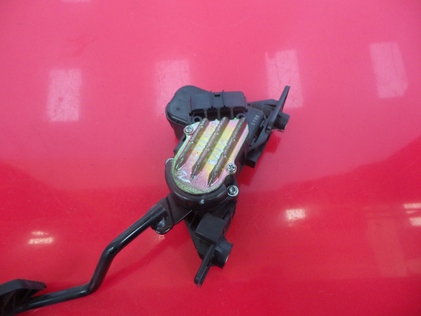 Accelerator Pedal MITSUBISHI Grandis (NA_W) Imagem-4