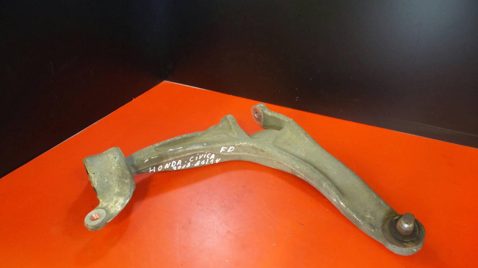 Bras de suspension Avant Droite HONDA Civic VIII Hatchback (FN_, FK_)