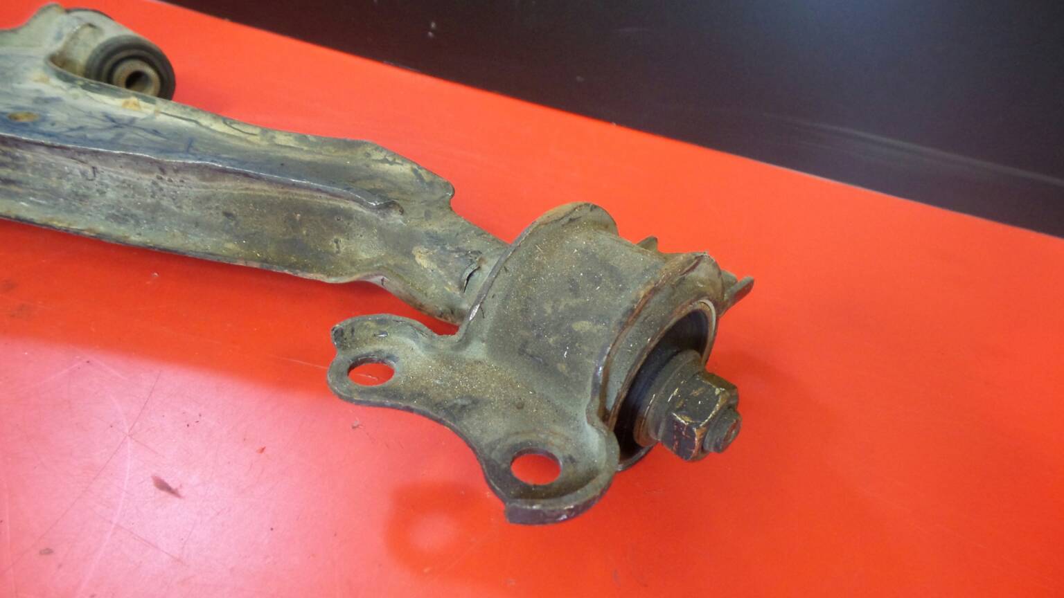 Bras de suspension Avant Droite HYUNDAI Coupé (RD) Imagem-1