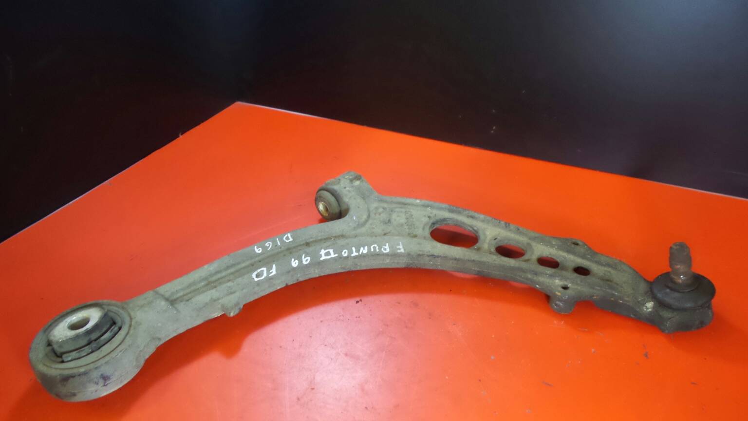 Bras de suspension Avant Droite FIAT Punto (188_)