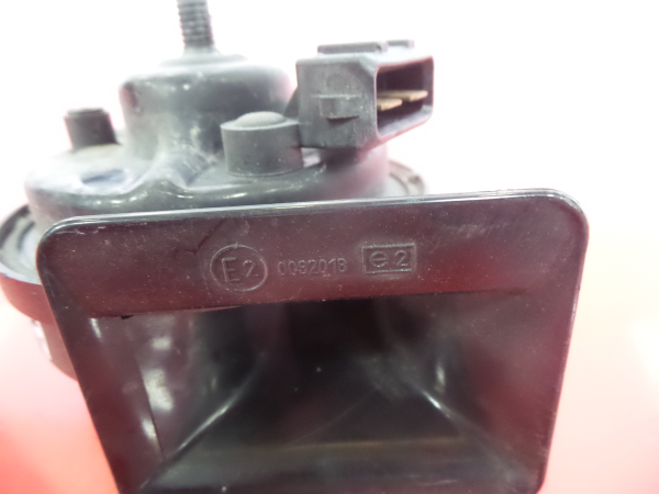 Horn AUDI Allroad (4BH, C5) Imagem-3