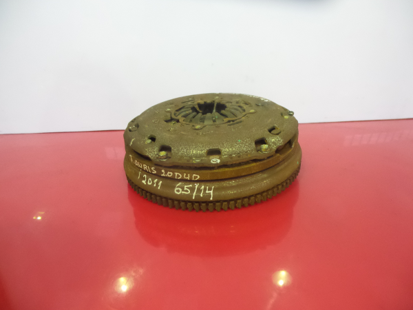 Volante motor TOYOTA Auris Hatchback (_E15_)