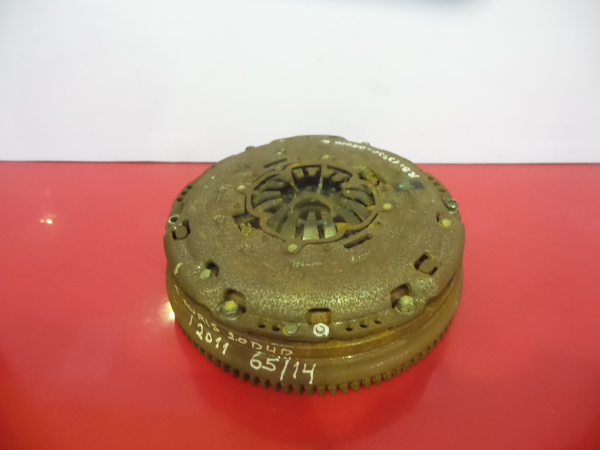 Volante motor TOYOTA Auris Hatchback (_E15_) Imagem-1