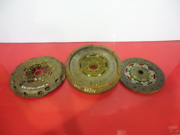 Volante motor TOYOTA Auris Hatchback (_E15_) Imagem-3