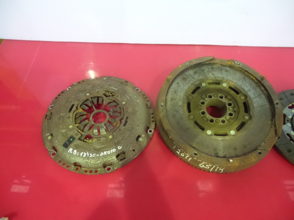 Volante motor TOYOTA Auris Hatchback (_E15_) Imagem-4