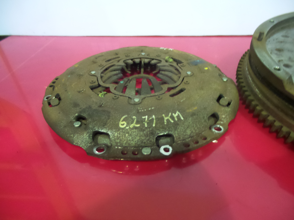 Volante motor TOYOTA Avensis Wagon (_T27_) Imagem-4