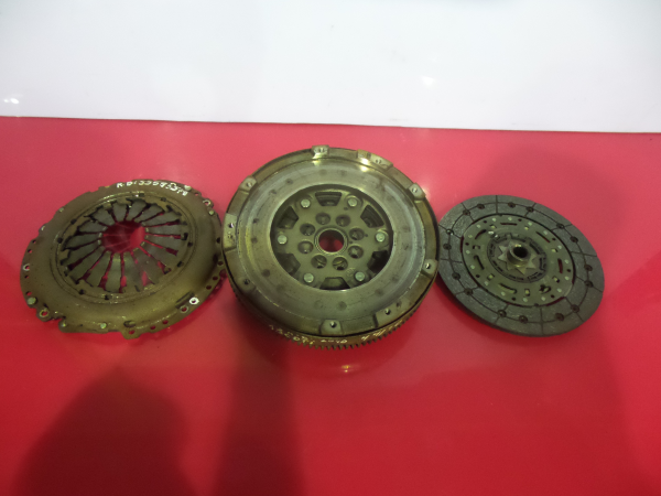 Volante motor OPEL Corsa E Imagem-2