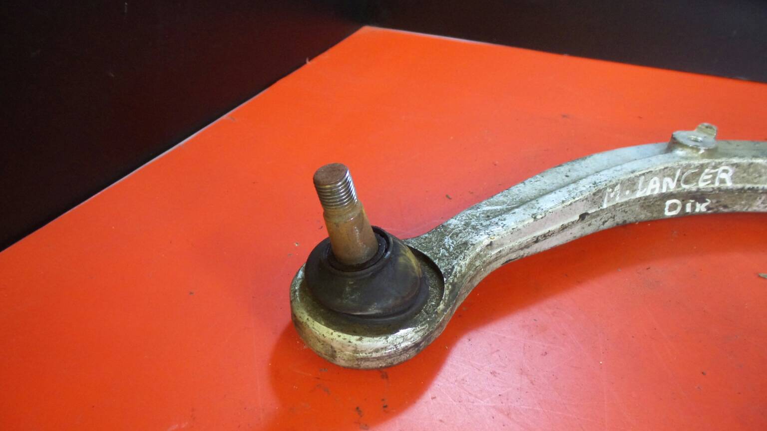 Bras de suspension Avant Droite MITSUBISHI Lancer VIII Sedan (CY_A, CZ_A) Imagem-2