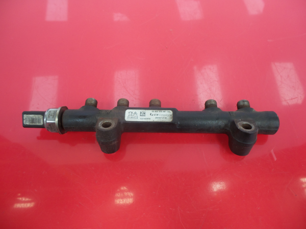 Fuel rail FORD Focus III Imagem-3