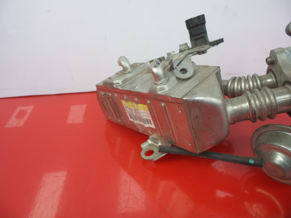 Radiador de gases / EGR TOYOTA Yaris (_P9_) Imagem-1