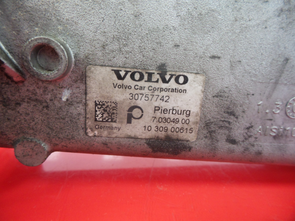 Radiador de gases / EGR VOLVO V60 I (155) Imagem-4