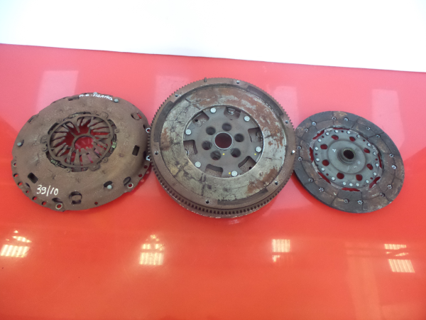 Volante motor MITSUBISHI Lancer VIII Sportback (CX_A) Imagem-2