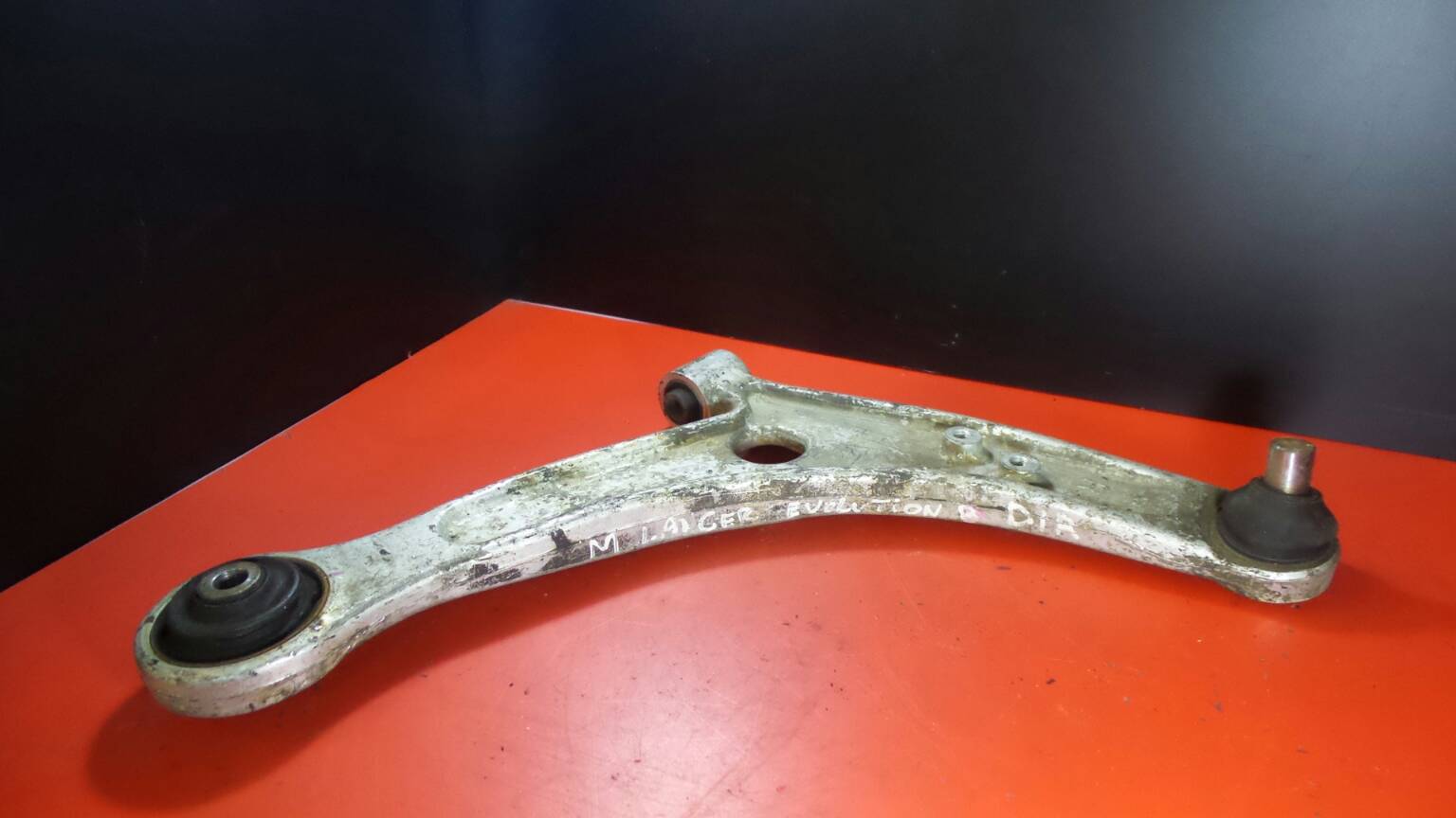 Bras de suspension Avant Droite MITSUBISHI Lancer VIII Sedan (CY_A, CZ_A)