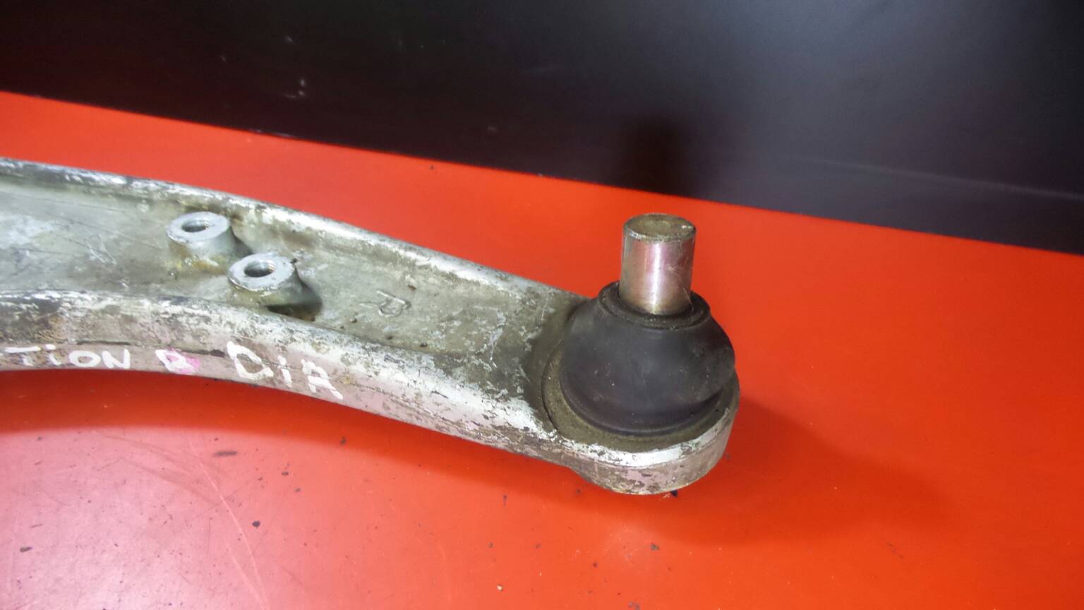 Bras de suspension Avant Droite MITSUBISHI Lancer VIII Sedan (CY_A, CZ_A) Imagem-1