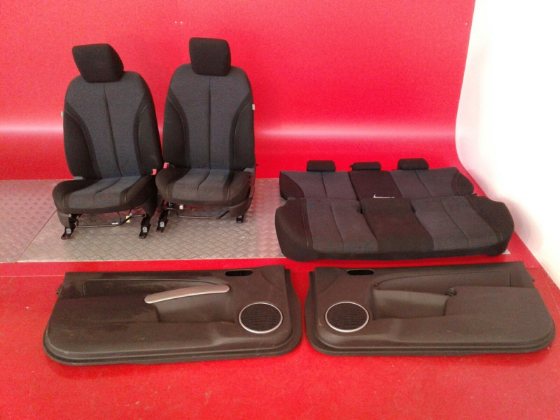 Seats set MAZDA 2 (DE)