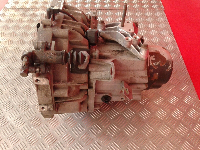 Boîte de vitesses manuelle MITSUBISHI Carisma Hatchback (DA_) Imagem-3