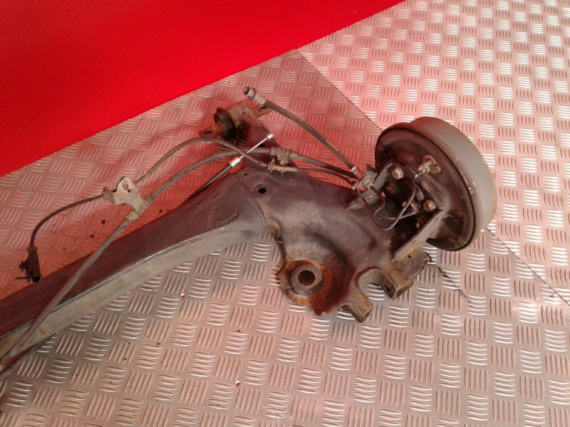 Essieu arrière à tambours MITSUBISHI Colt VI (Z3_A, Z2_A) Imagem-2