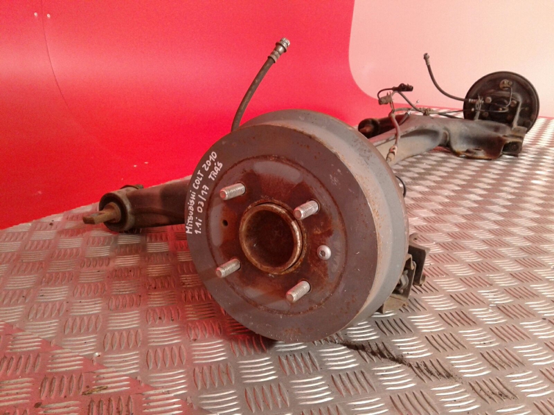 Essieu arrière à tambours MITSUBISHI Colt VI (Z3_A, Z2_A) Imagem-3