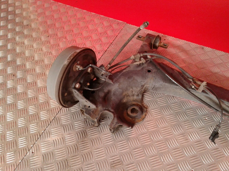 Essieu arrière à tambours MITSUBISHI Colt VI (Z3_A, Z2_A) Imagem-2