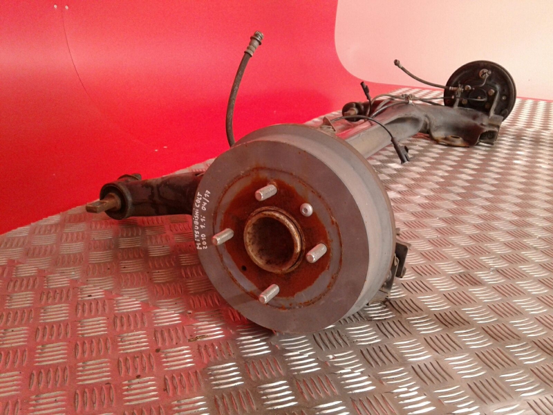 Essieu arrière à tambours MITSUBISHI Colt VI (Z3_A, Z2_A) Imagem-3