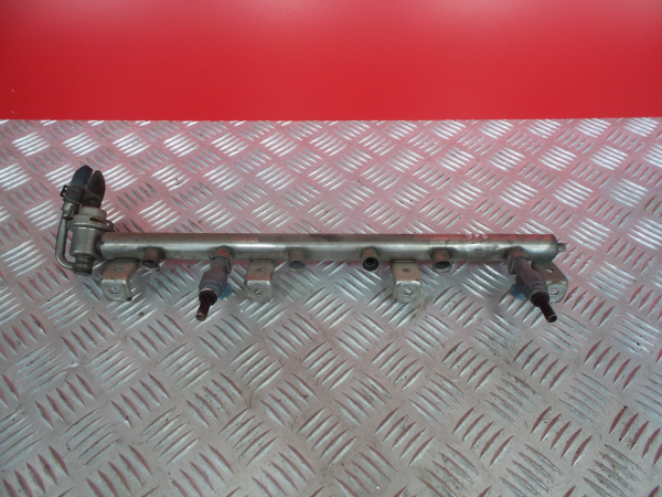 Fuel rail VOLKSWAGEN Phaeton (3D)