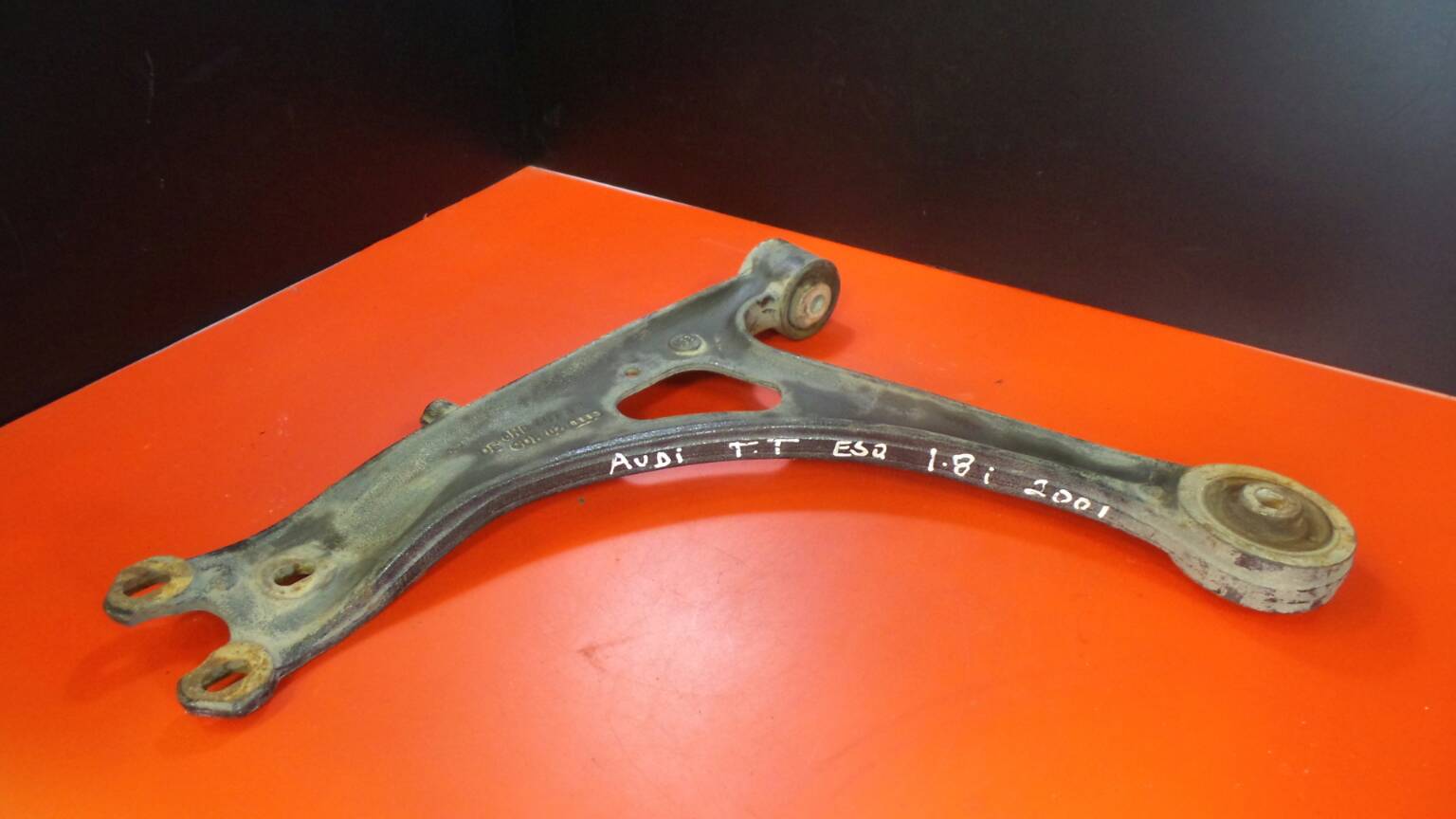 Brazo suspensión delantero izquierdo AUDI TT (8N3)