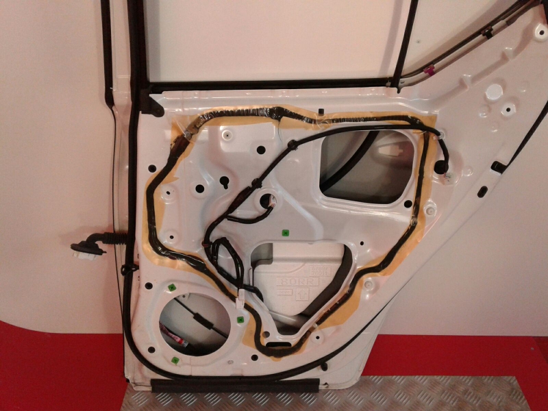 Right rear door LEXUS CT (ZWA10_) Imagem-2