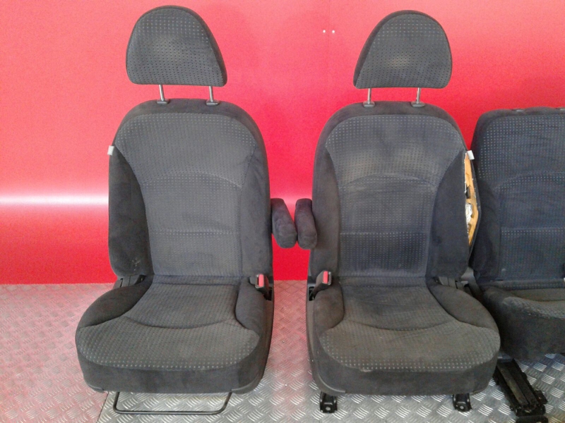 Ensemble sièges MITSUBISHI Grandis (NA_W) Imagem-1