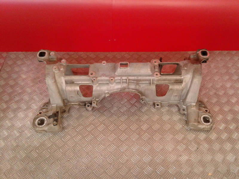 Charriot frente CHRYSLER Voyager IV (RG, RS)