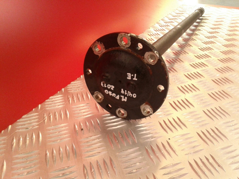 Demi-arbre MITSUBISHI Fuso Imagem-1