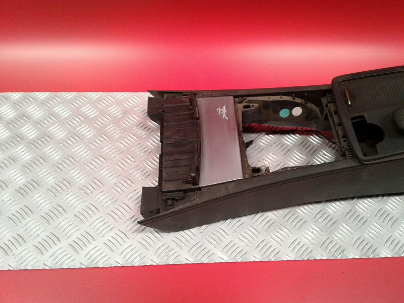 Center console  MERCEDES-BENZ Classe C (W204) Imagem-4
