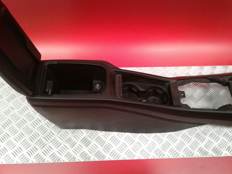 Console central VOLVO V40 Hatchback Imagem-4