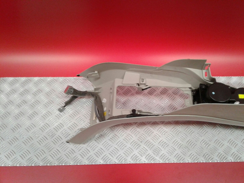 Consola central VOLVO V40 Hatchback Imagem-5