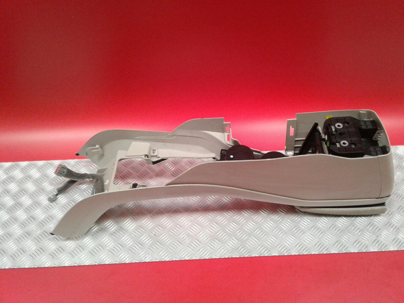 Consola central VOLVO V40 Hatchback Imagem-4