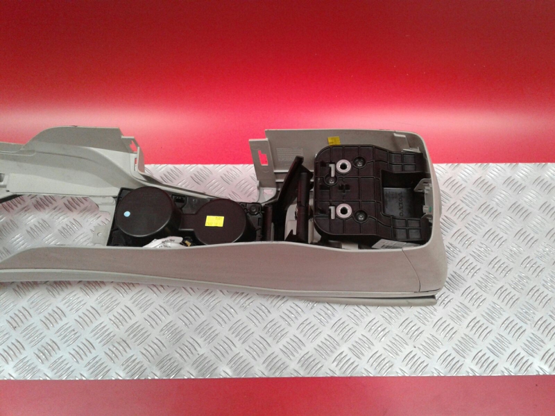 Consola central VOLVO V40 Hatchback Imagem-6