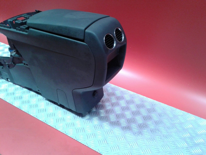 Consola central PEUGEOT 3008 I (0U_) Imagem-1