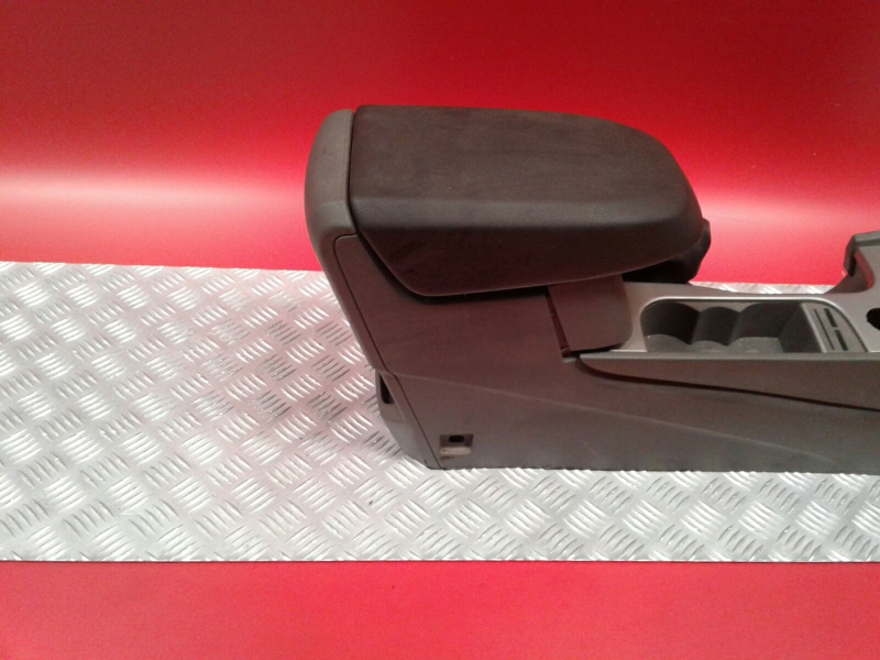 Center console  FORD Focus II (DA_) Imagem-1
