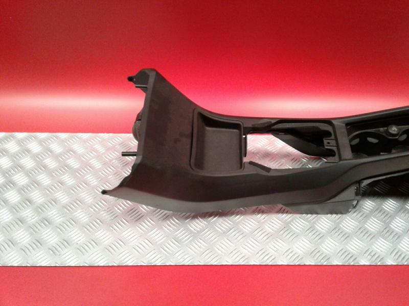 Consolle centrale VOLVO V40 Hatchback Imagem-1