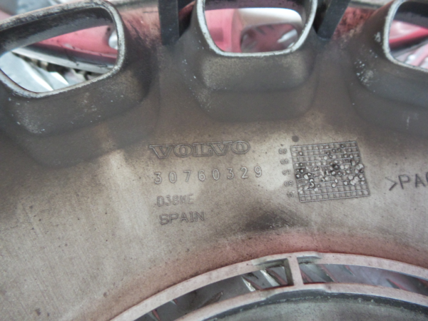 Coprimozzo VOLVO V50 (MW) Imagem-8