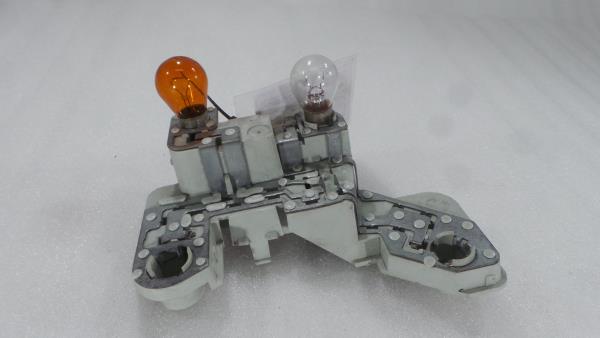 Soporte de lámpara Izquierda VOLVO V50 (MW)
