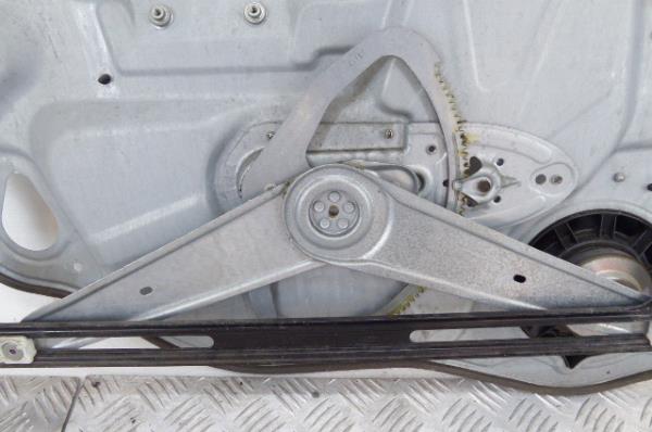 Lève-vitre avant Droite VOLVO V50 (MW) Imagem-4