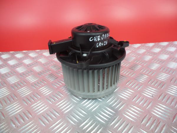 Motor de calefacción CHEVROLET Cruze (J300)