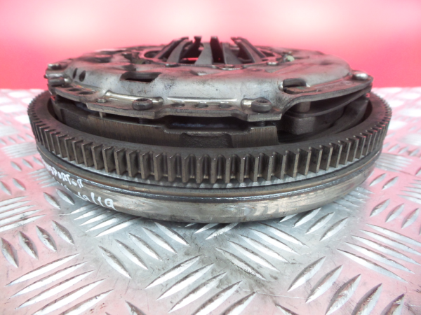 Volante motor VOLKSWAGEN Transporter VI Kombi (SGB, SGG, SGJ) Imagem-2