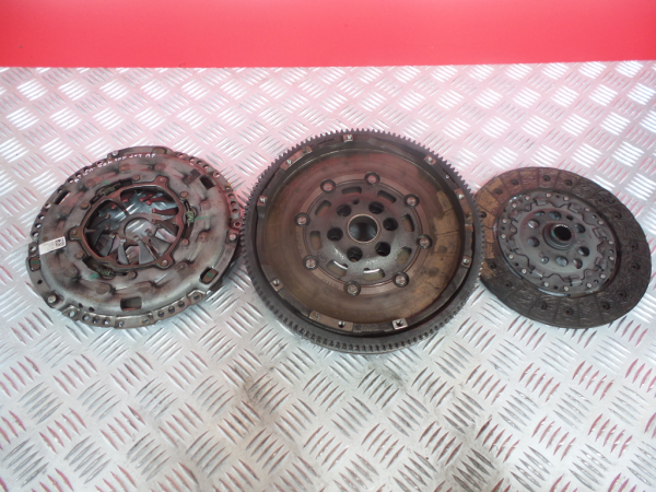 Volante motor VOLKSWAGEN Transporter VI Kombi (SGB, SGG, SGJ) Imagem-3