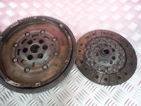 Volante motor VOLKSWAGEN Transporter VI Kombi (SGB, SGG, SGJ) Imagem-5