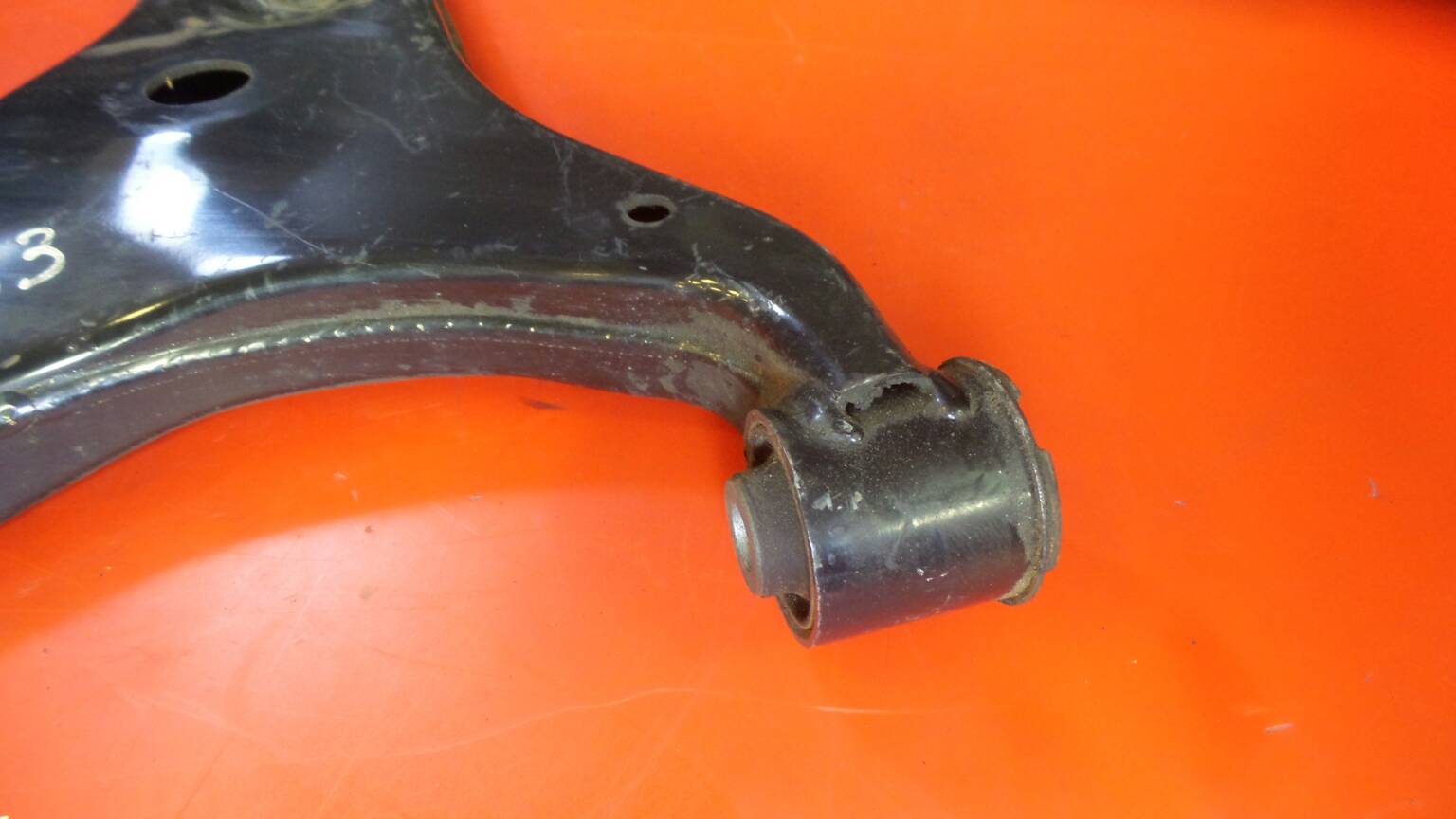 Bras de suspension Avant gauche HYUNDAI i30 (FD) Imagem-2