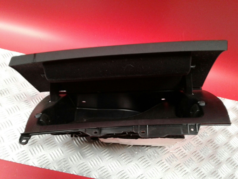 Glove Box / Compartment BMW 1 (F21) Imagem-3