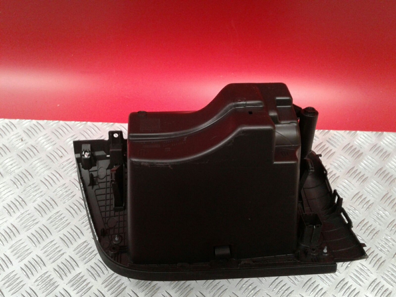 Glove Box / Compartment OPEL Corsa E Imagem-1