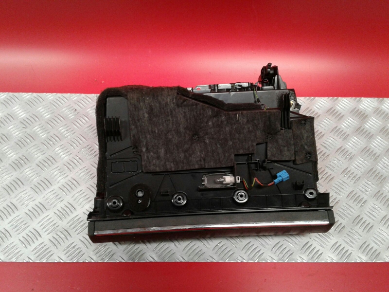 Vano portaoggetti MERCEDES-BENZ Classe C (W204) Imagem-1