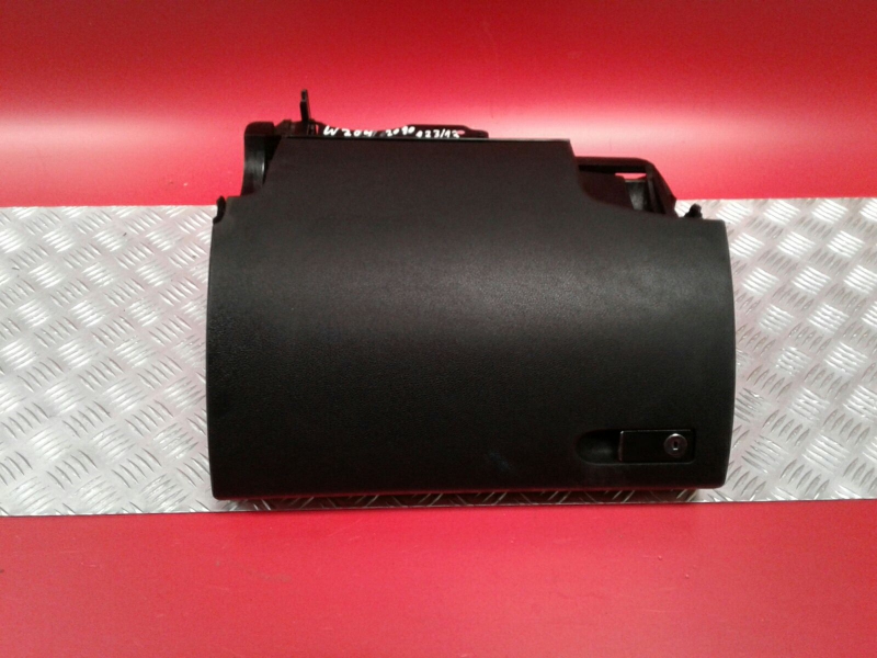 Guantera MERCEDES-BENZ Classe C (W204)